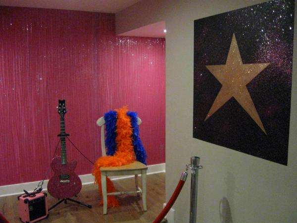 The Glitter stage wall and Shining star